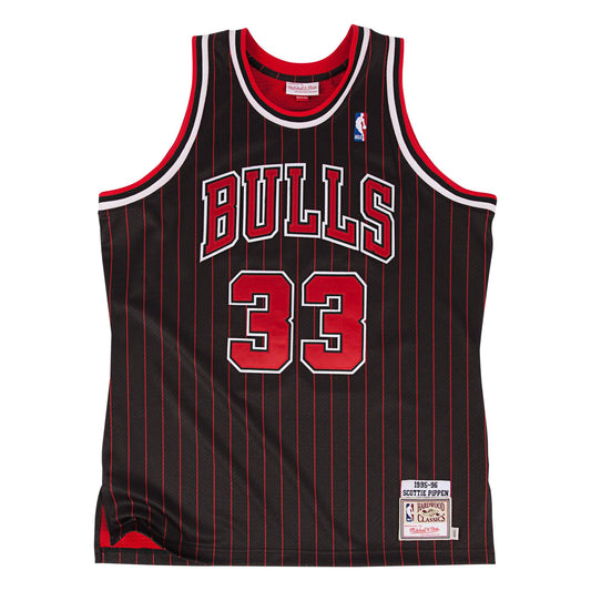 Mitchell & Ness NBA Chicago Bulls Scottie Pippen #33 Black Authentic Jersey 1995-96 722630095SPIPP - TANK TOPS - Solestop.com - Canada